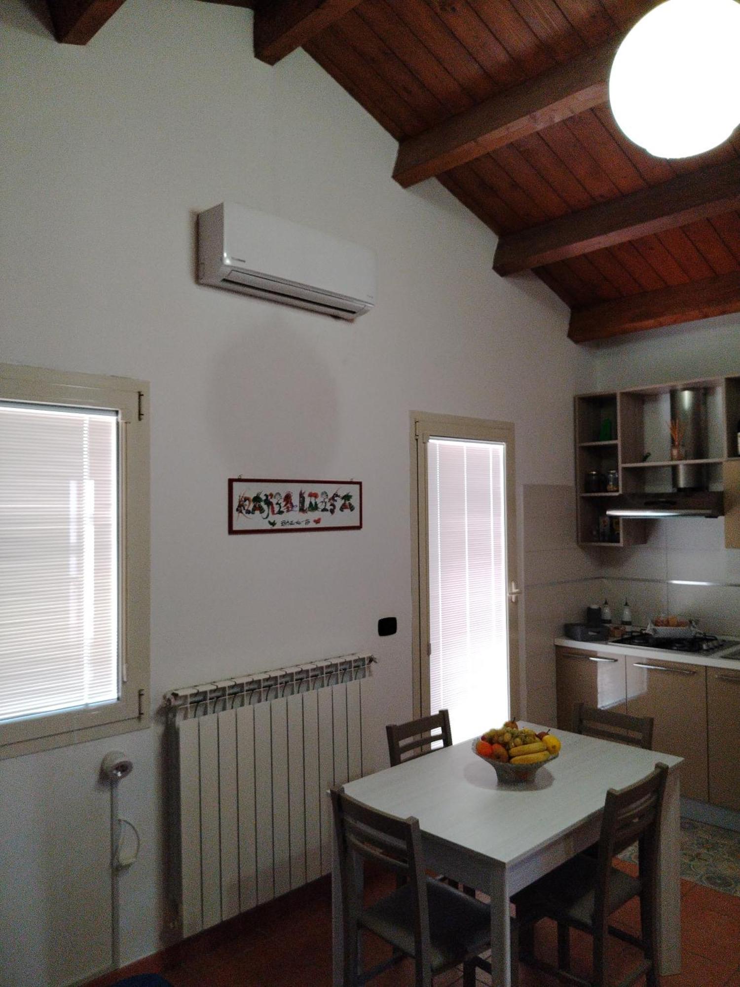 شقة Mansarda Con Terrazzo Privato بارليتا المظهر الخارجي الصورة
