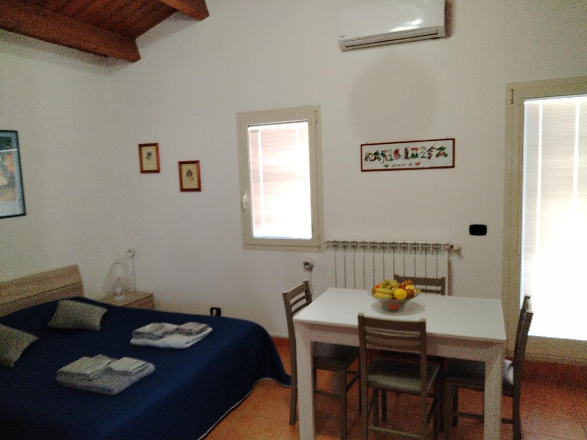شقة Mansarda Con Terrazzo Privato بارليتا المظهر الخارجي الصورة